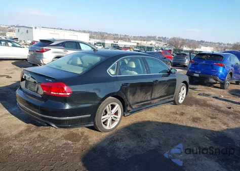 2015 Volkswagen Passat 3.6L V6 Sel Premium z USA, uszkodzony, nr VIN 1VWCM7A39FC002496